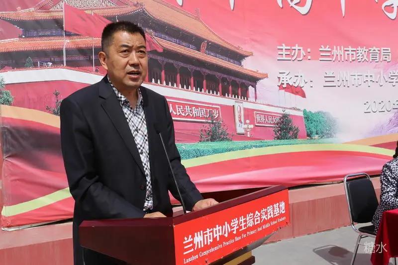 飒爽英姿展军魂 青春向党迎百年 - 兰化一中