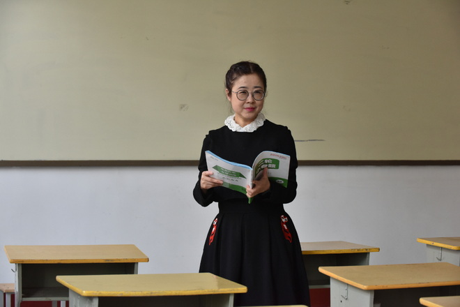 兰化一中首届三八红旗手获奖教师风采展二