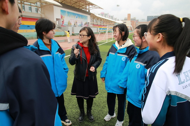 兰化一中首届三八红旗手获奖教师风采展三